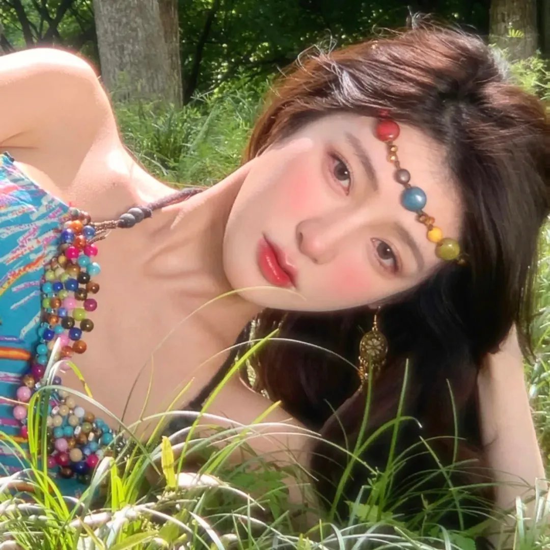 艳女新装